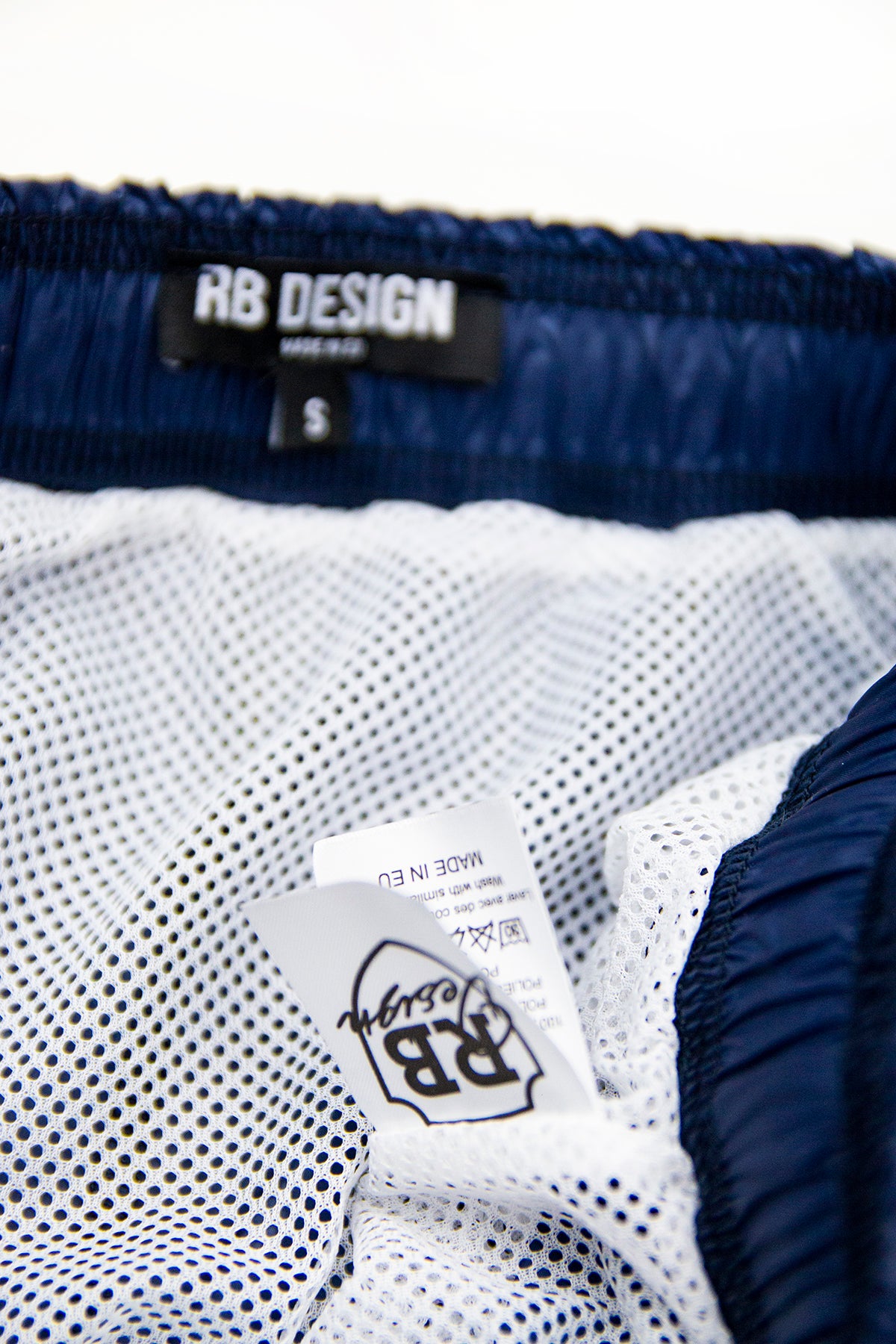 Bundle Dark Blue Mens Swimming Shorts + Blue/White Hat BW01DBB