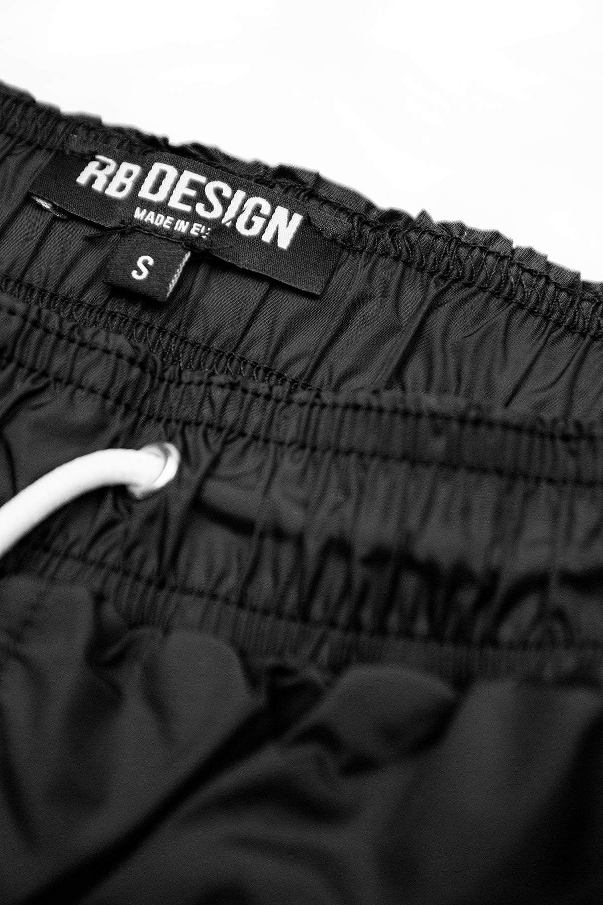 Bundle Black Mens Swimming Shorts + Black Hat BW01BH