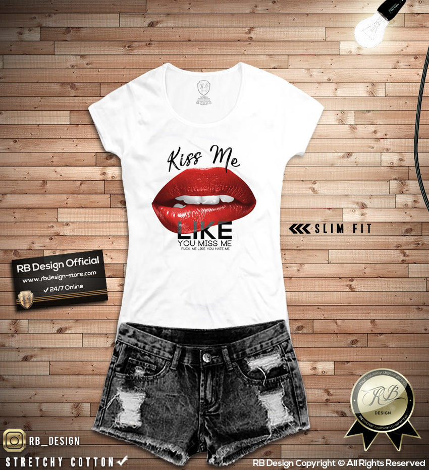 womens lips graphic tee