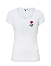 Trendy Women's T-shirt "Heart Breaker" WTD383
