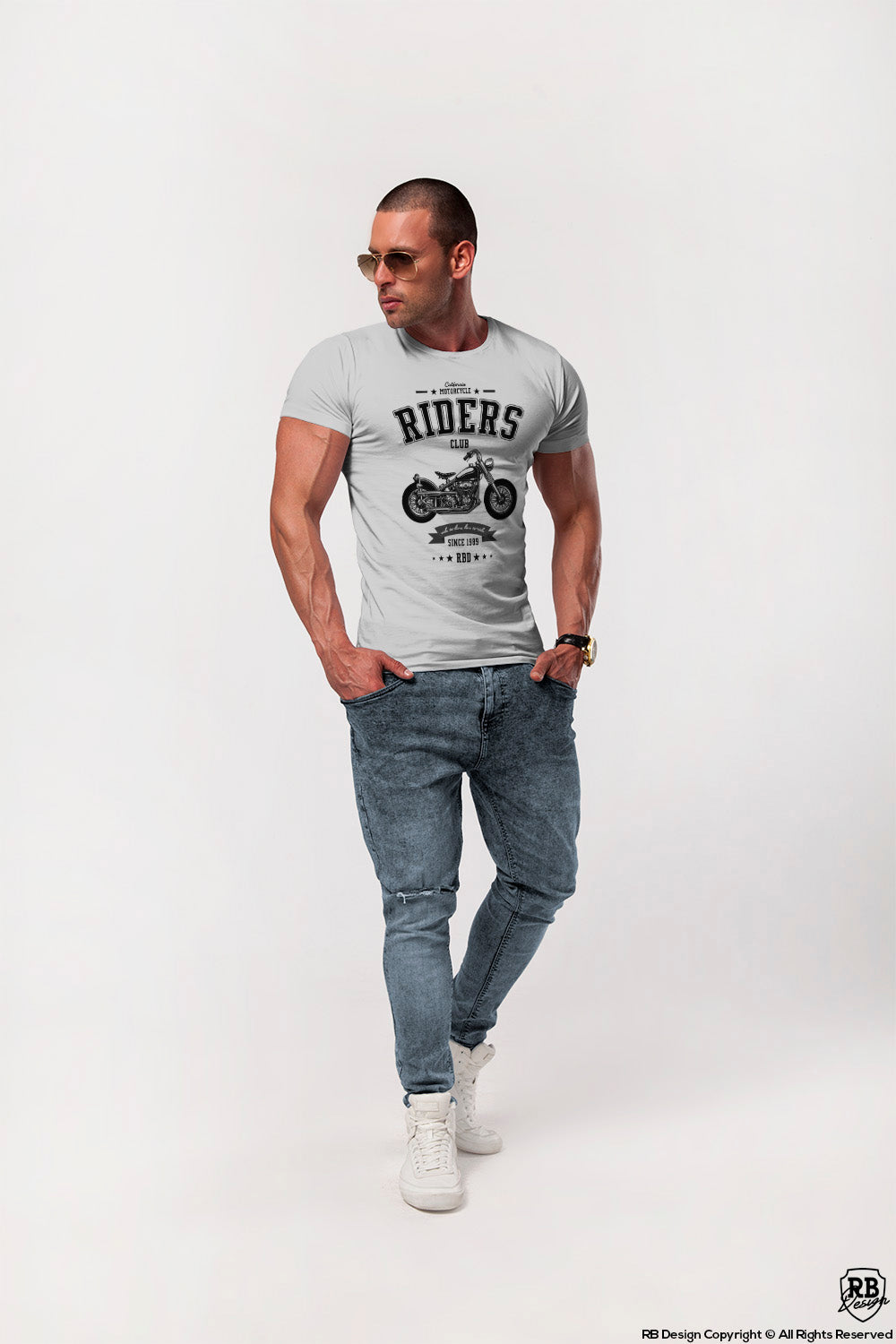 gray t-shirt motorcycle trending outfit